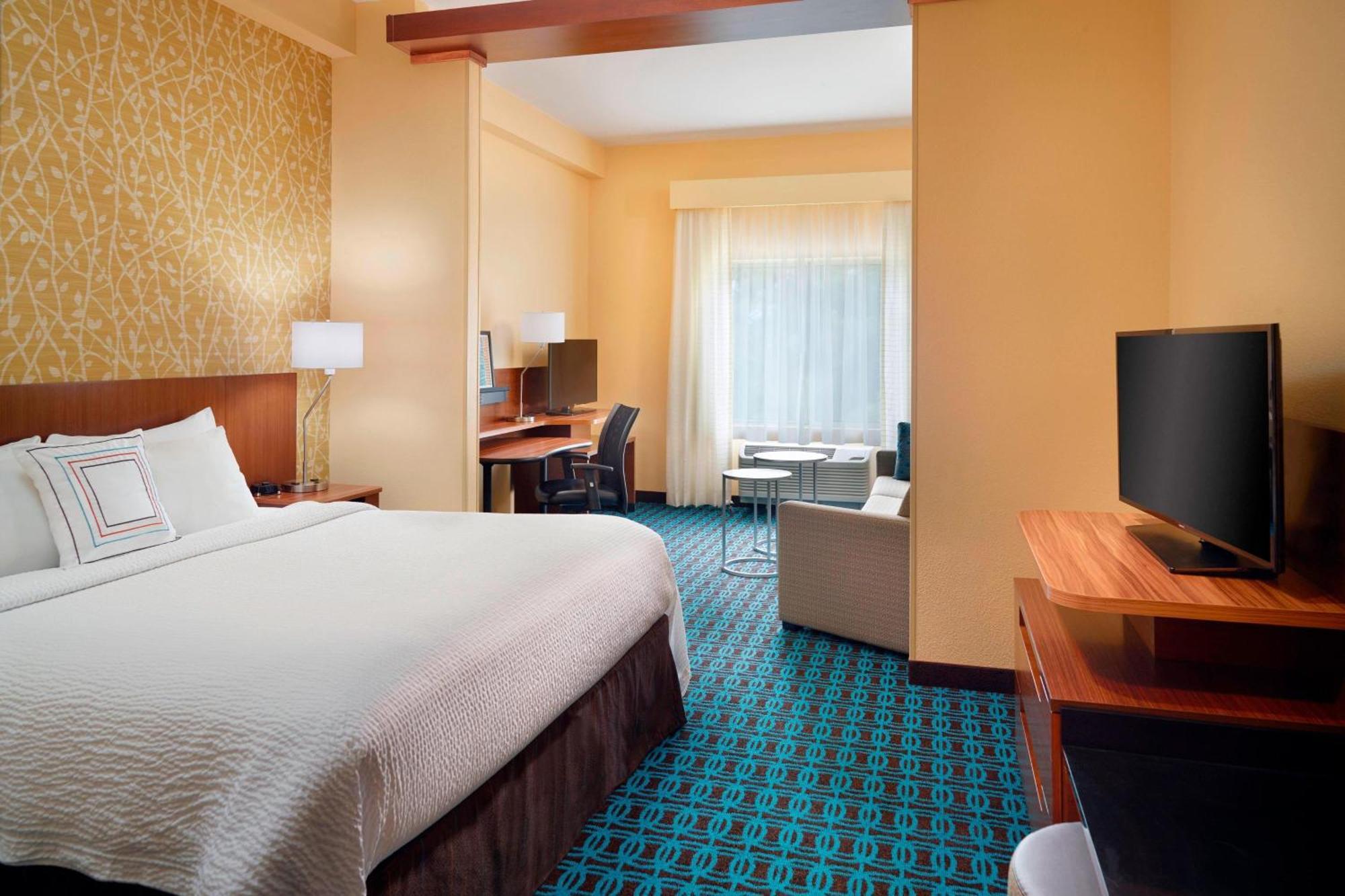 Fairfield & By Marriott Hendersonville Hotel 3*