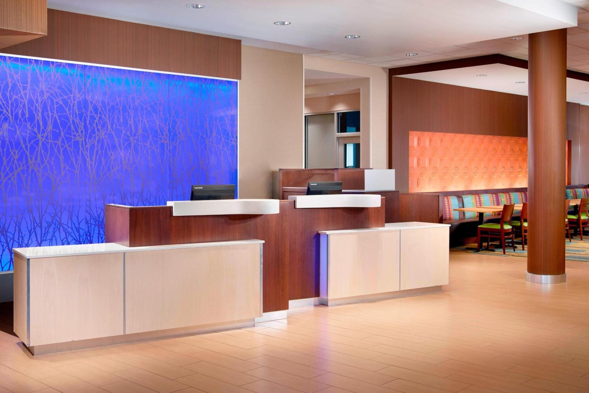 Hotel Fairfield & By Marriott Hendersonville